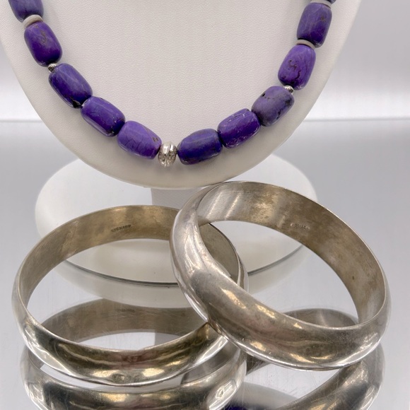 Silver Bangles, Purple Howlite w/Silver Beads necklace & silver clip-on earrings - Picture 3 of 13